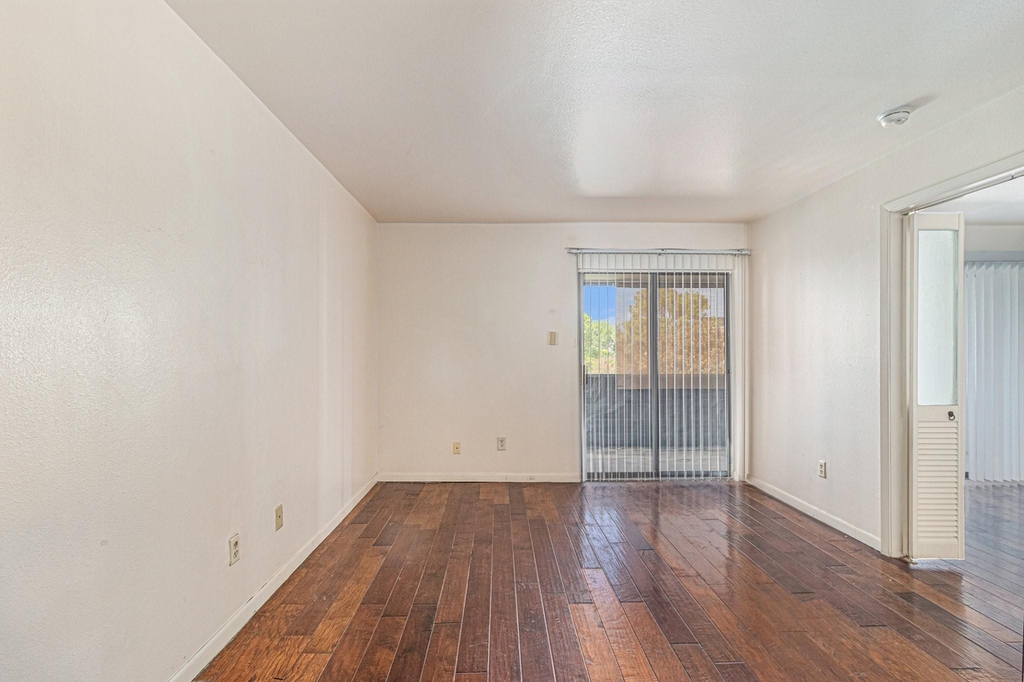 3045 Walnut Bend Lane - Photo 11