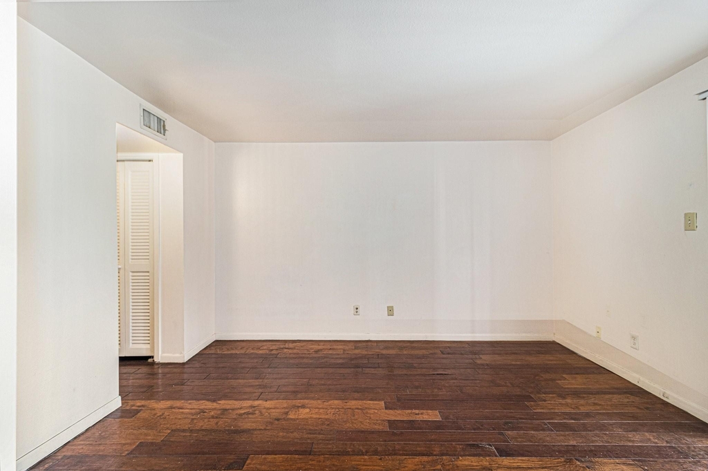 3045 Walnut Bend Lane - Photo 14