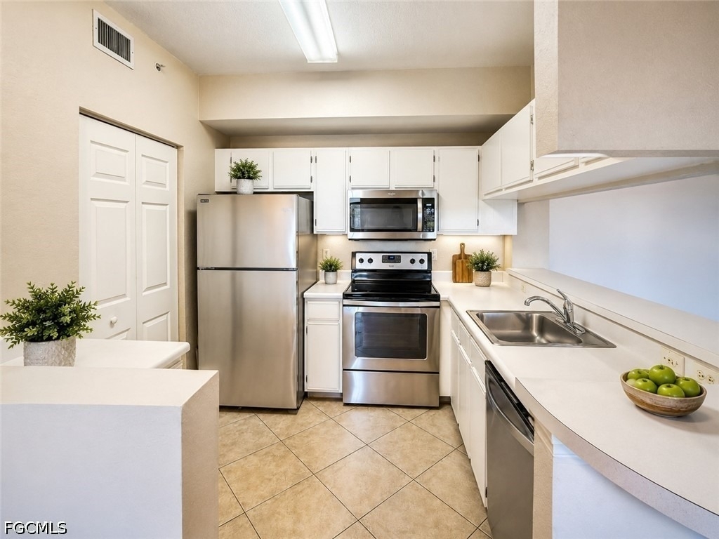 6490 Aragon Way - Photo 5
