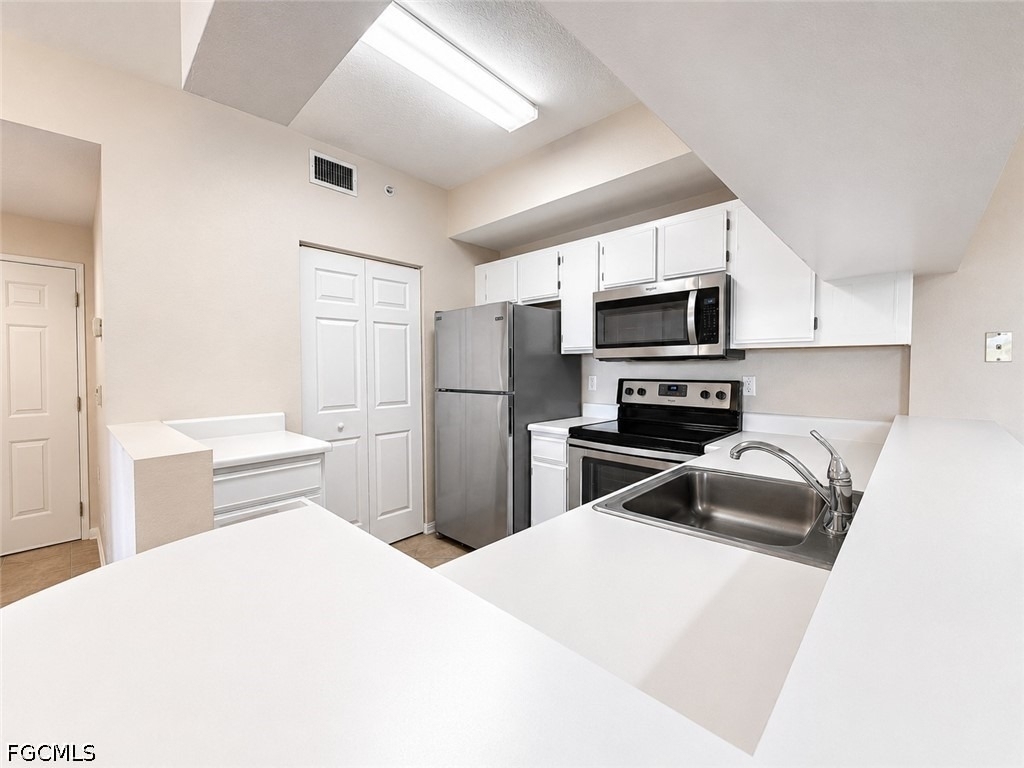 6490 Aragon Way - Photo 4