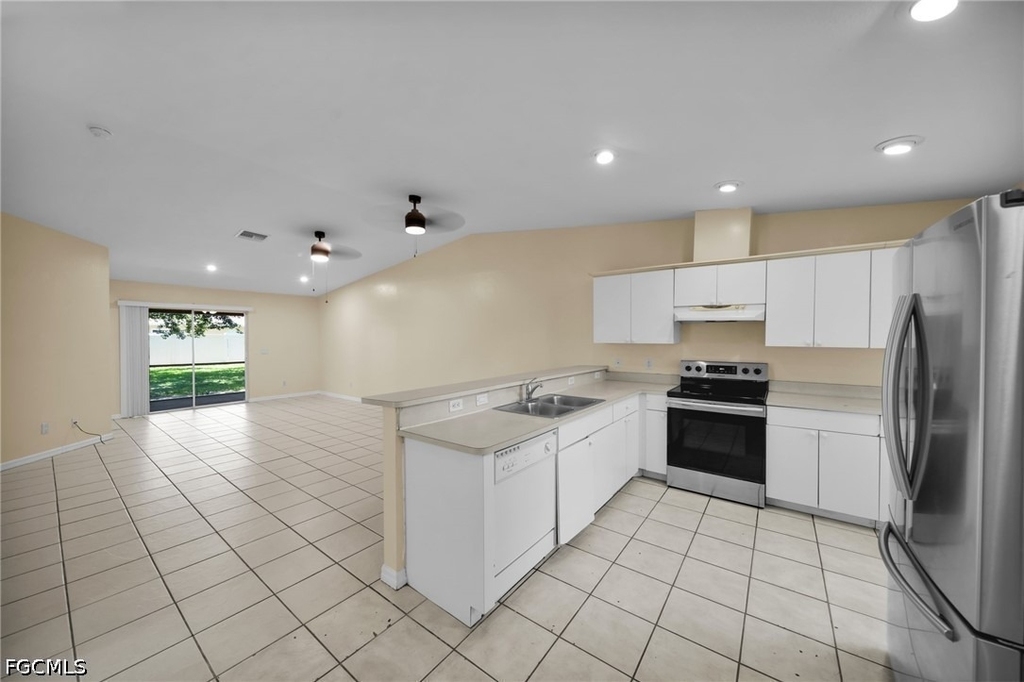 3738 Santa Barbara Boulevard - Photo 3