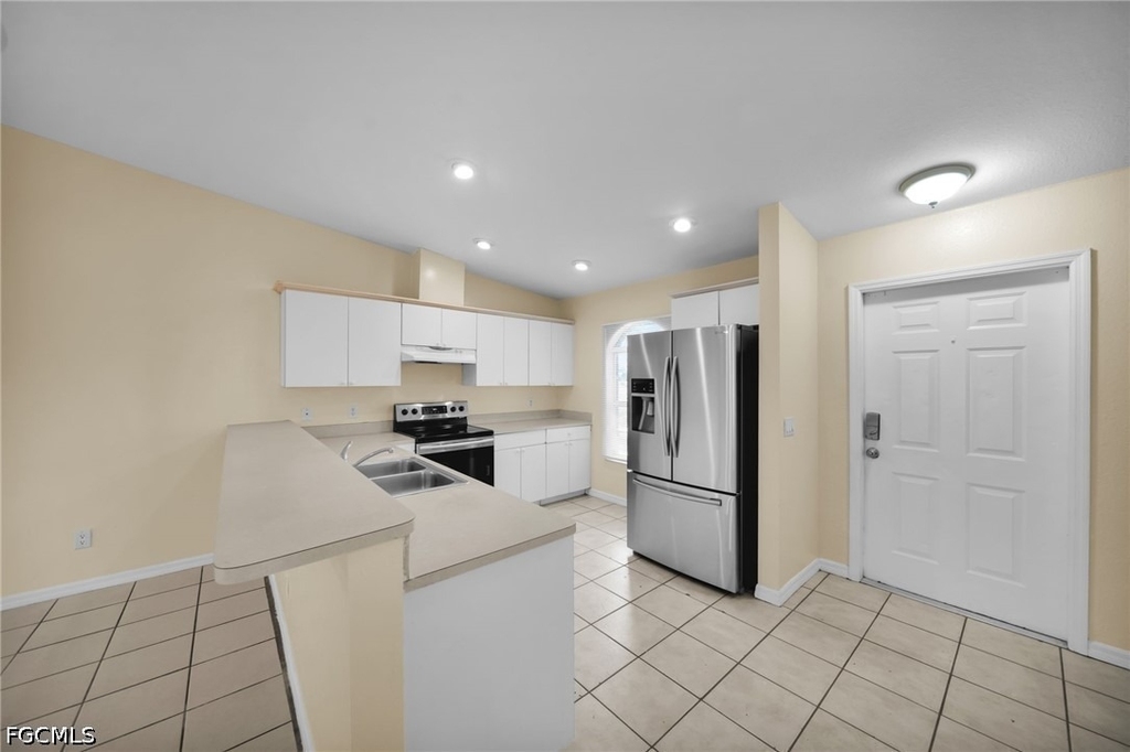 3738 Santa Barbara Boulevard - Photo 4