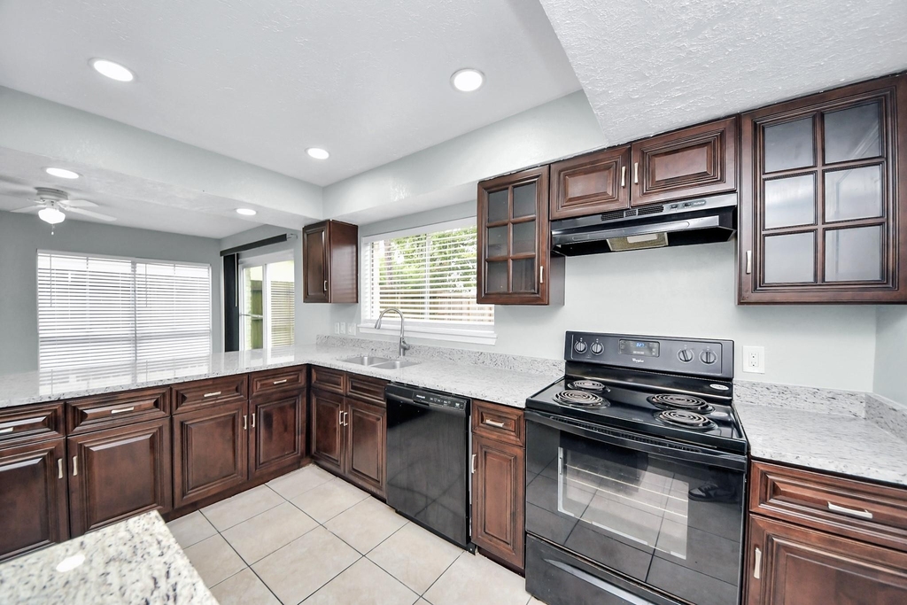 16618 Lonesome Quail Drive - Photo 17