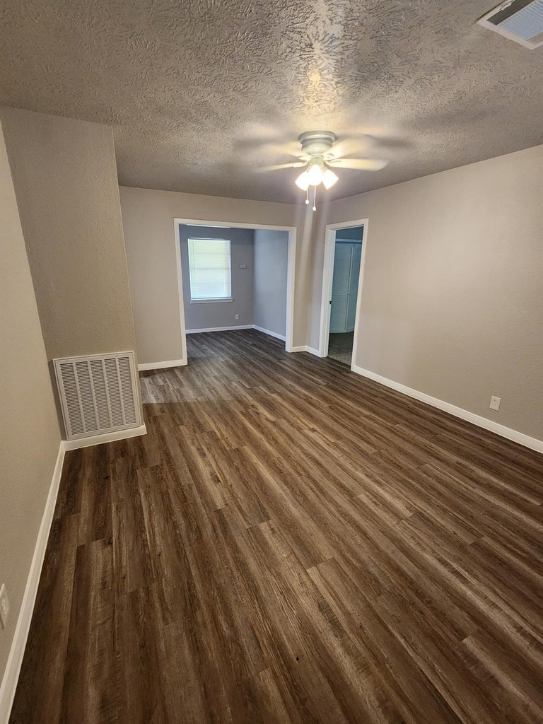 610 Tovrea Road - Photo 3