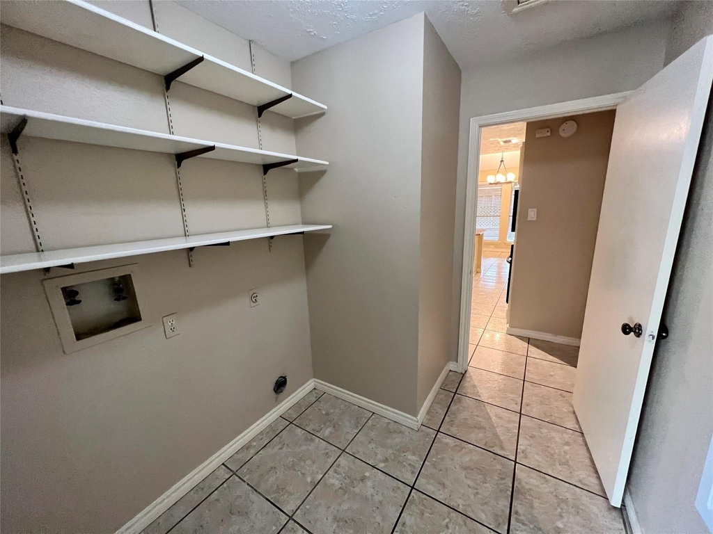 8507 Grove Park Drive - Photo 22