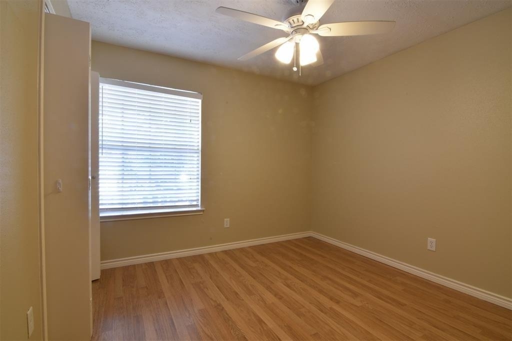 8507 Grove Park Drive - Photo 17
