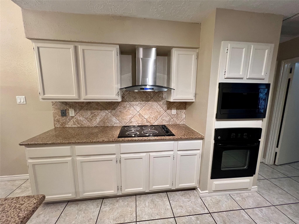 8507 Grove Park Drive - Photo 10