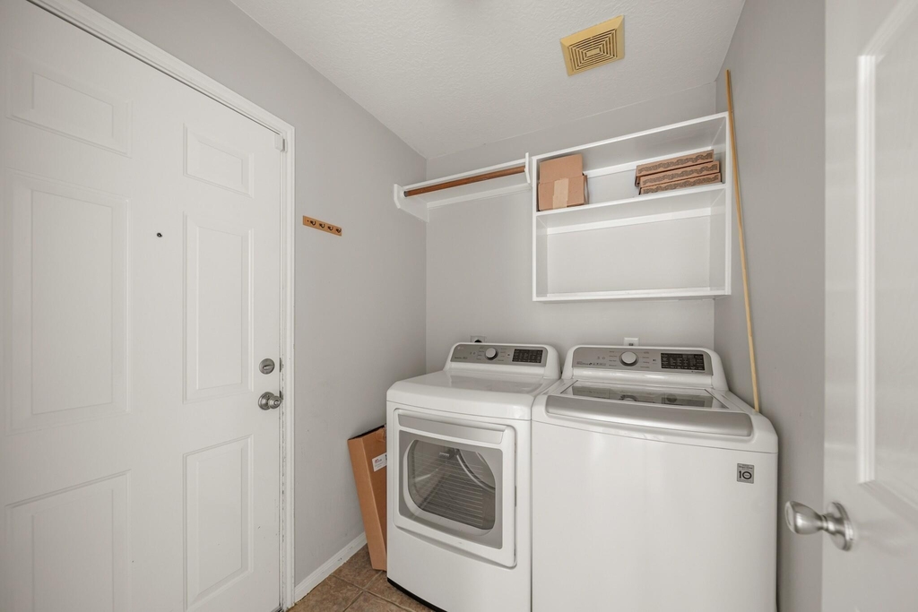 1242 Hunter Wood Drive - Photo 15