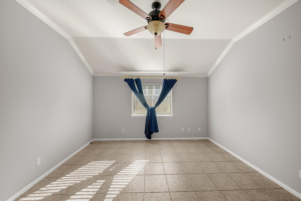1242 Hunter Wood Drive - Photo 11