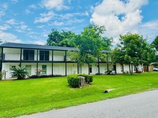 122 N Iowa Avenue - Photo 0