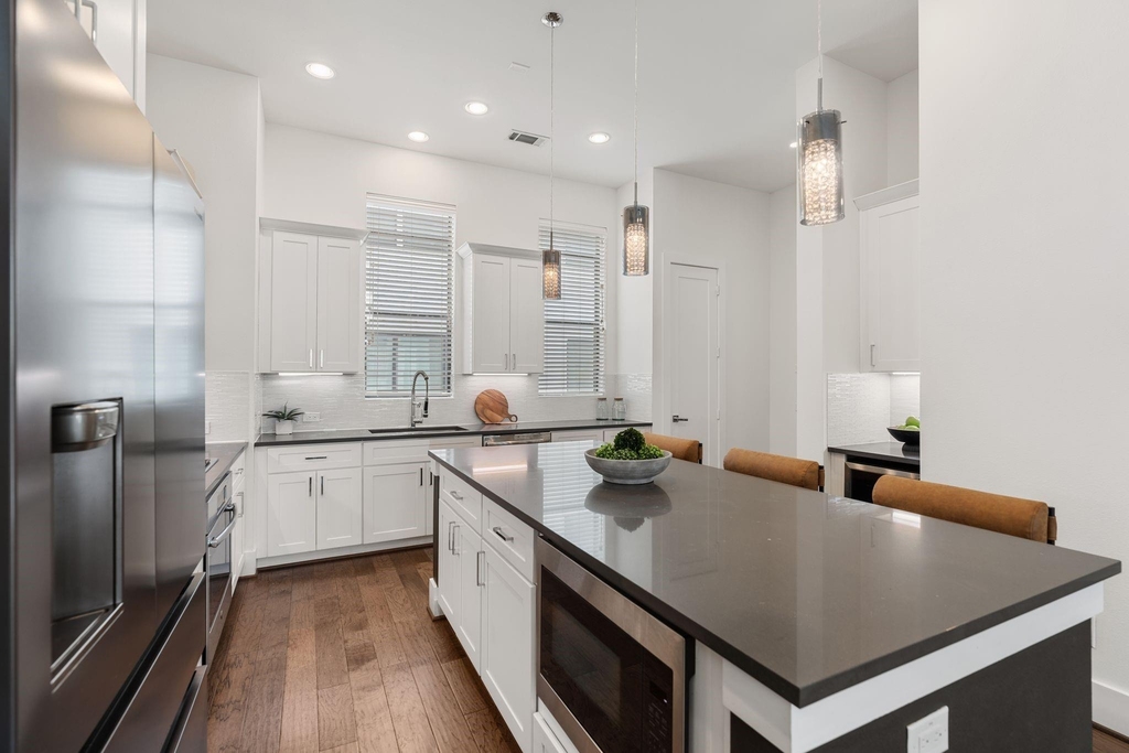 5713 Larkin Street - Photo 13