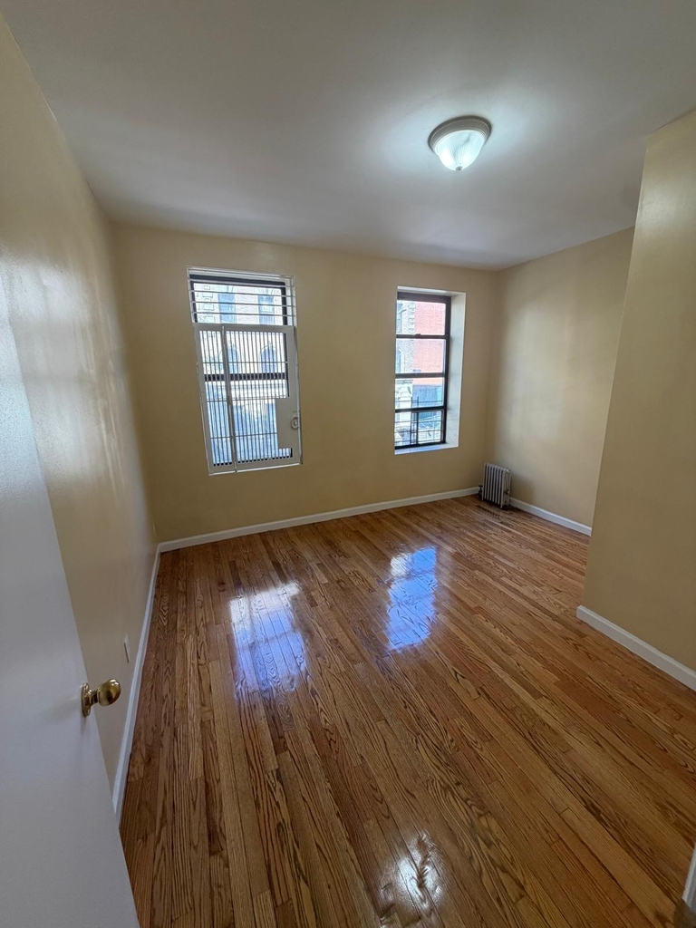 West 172nd Street - Photo 3