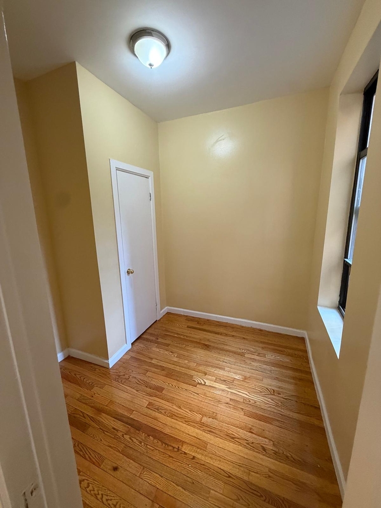 West 172nd Street - Photo 6