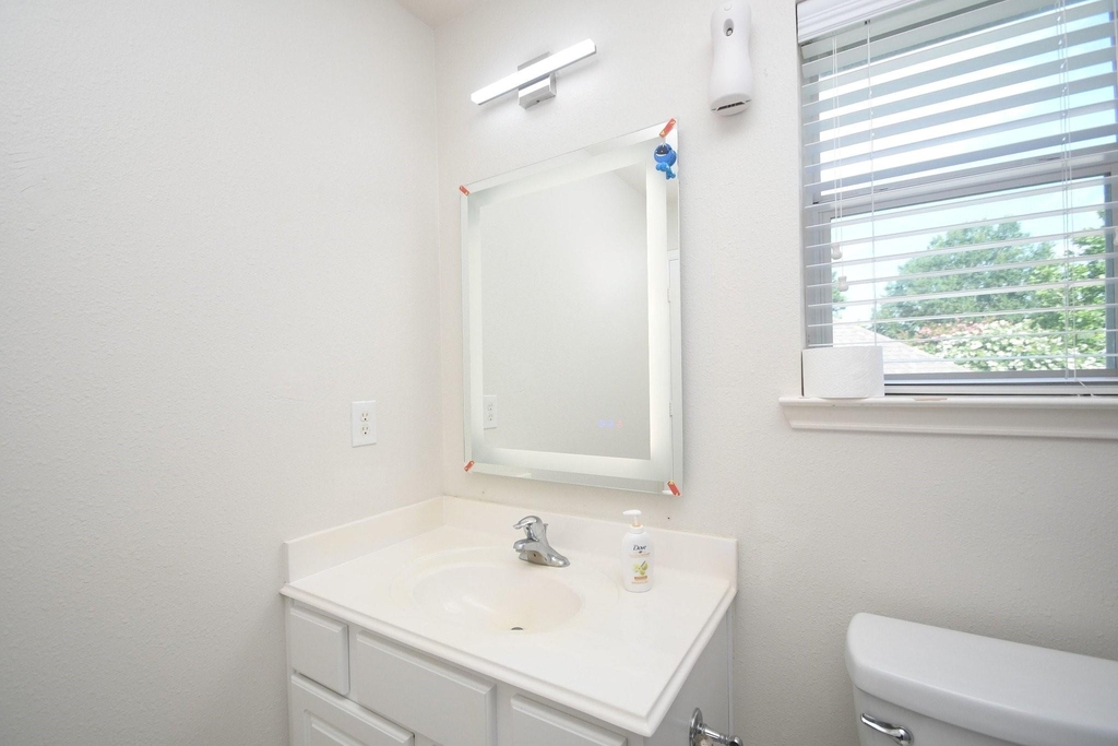 2110 Dolan Hills Ct - Photo 3