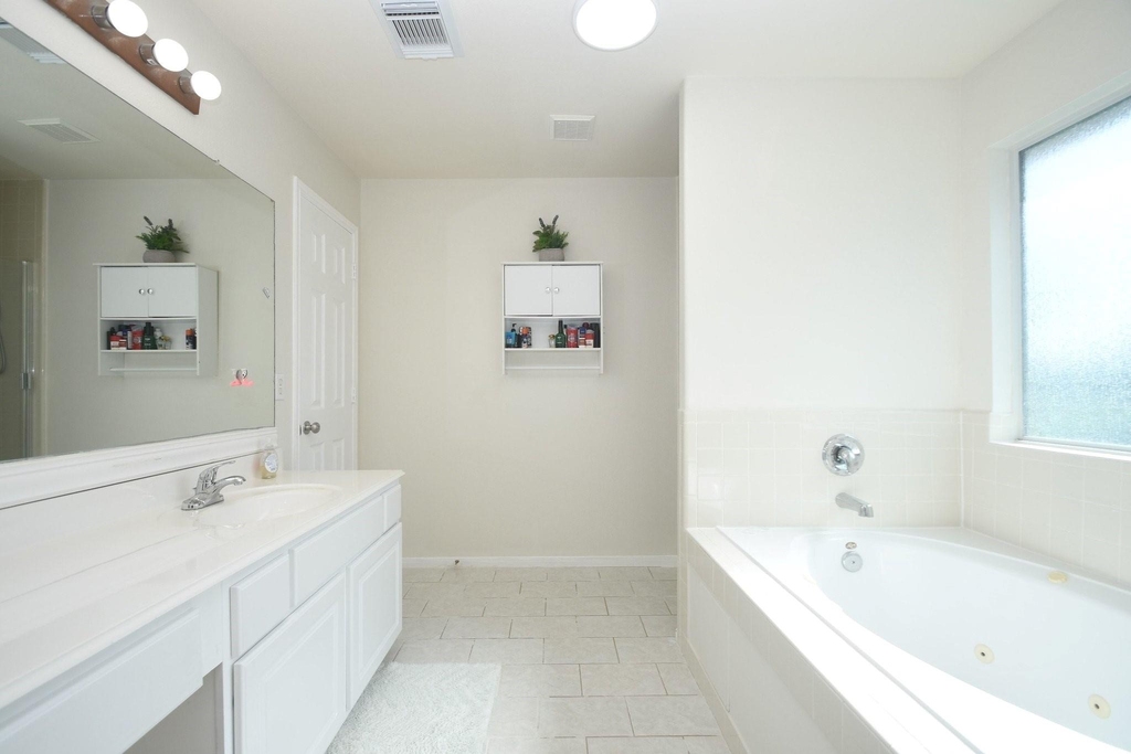 2110 Dolan Hills Ct - Photo 9