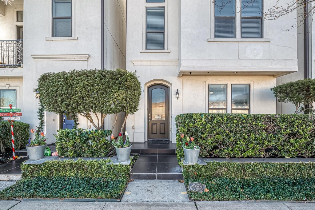 2634 Texas Street - Photo 2