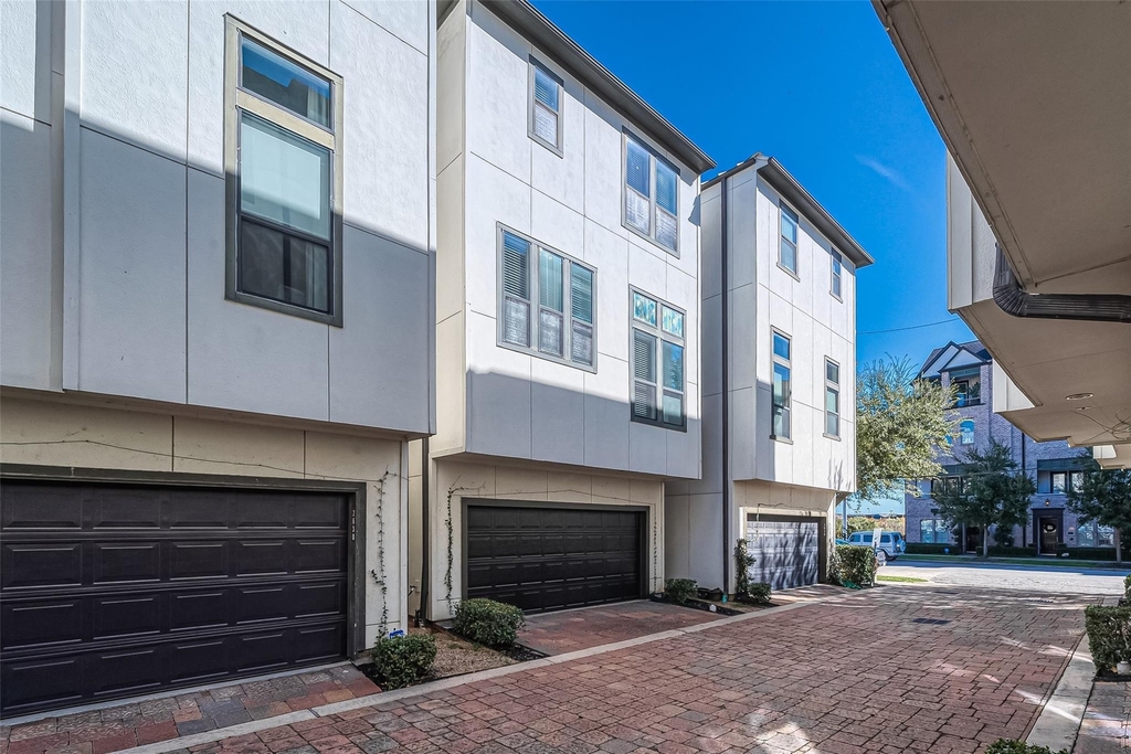2634 Texas Street - Photo 44