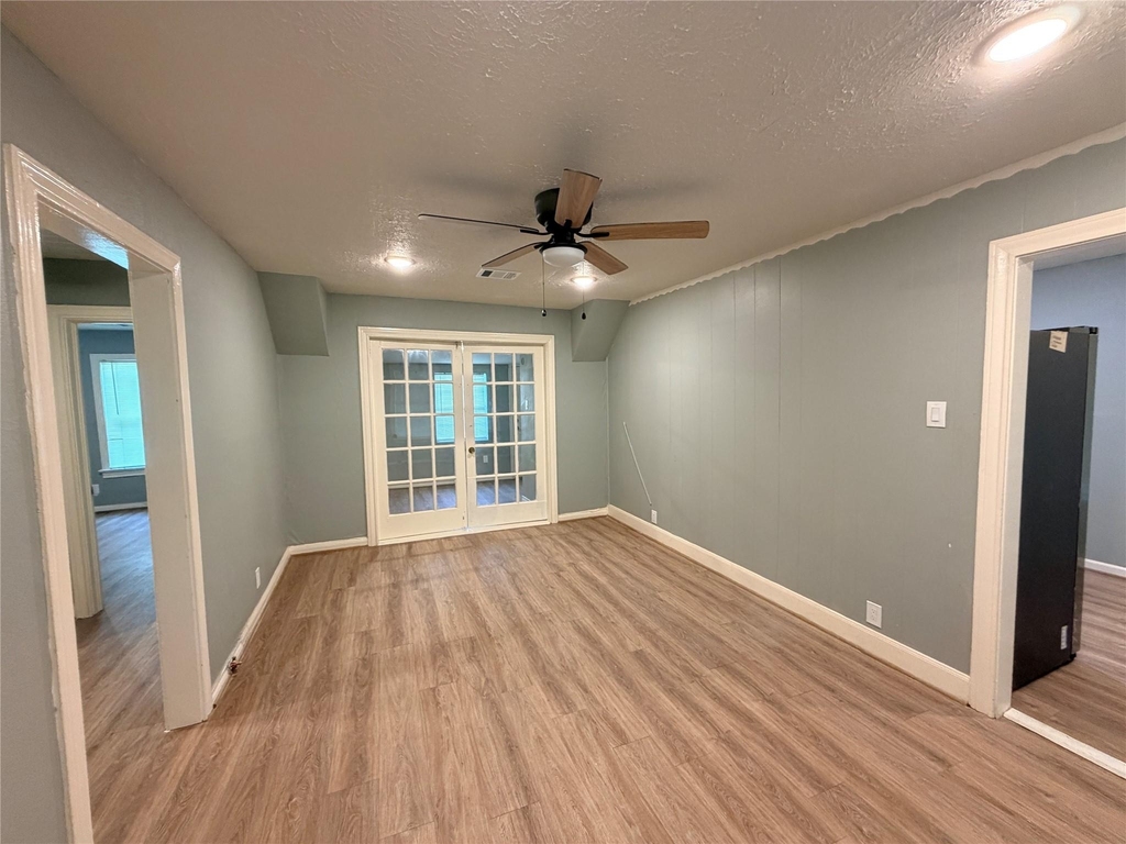 505 Sikes Street - Photo 0