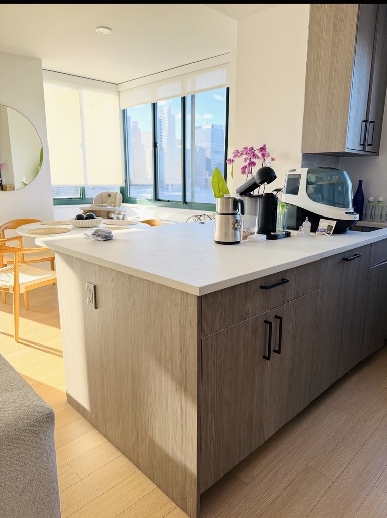 200 West 60th Street - Photo 2