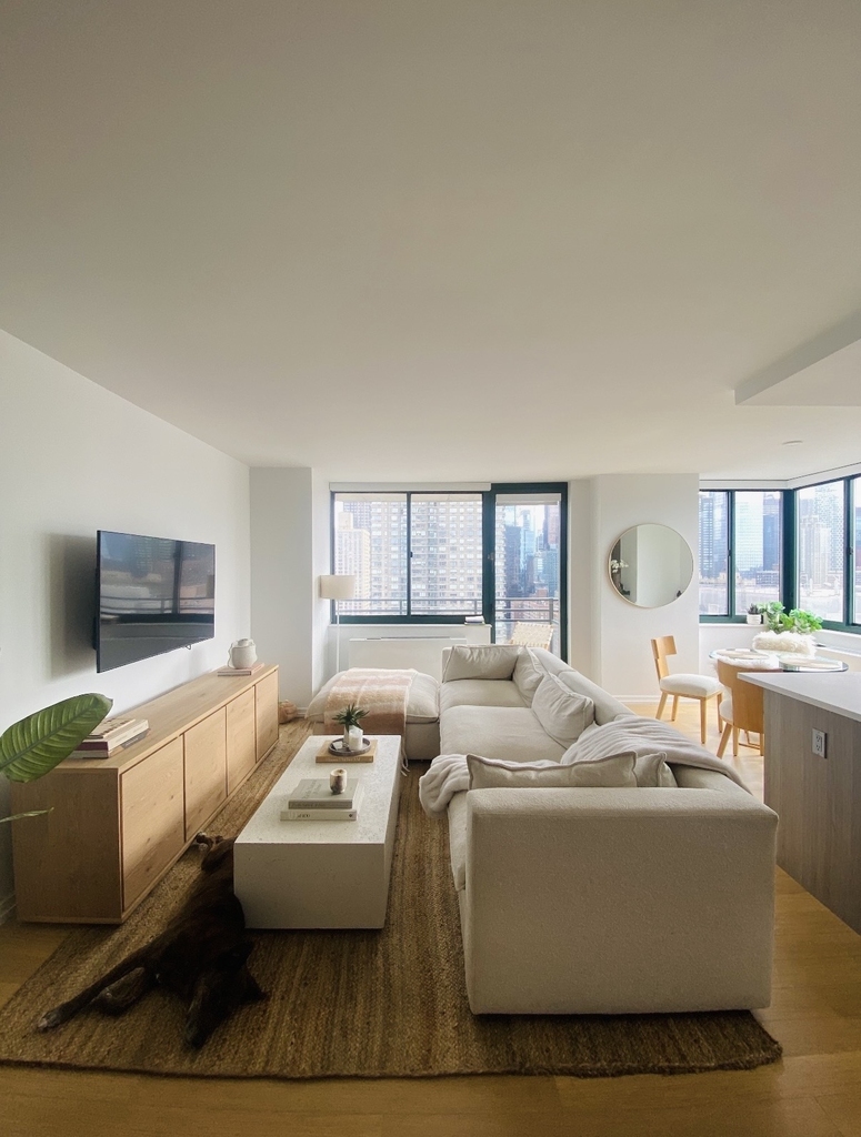200 West 60th Street - Photo 1