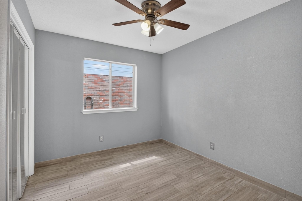 8318 Hot Springs Drive - Photo 24