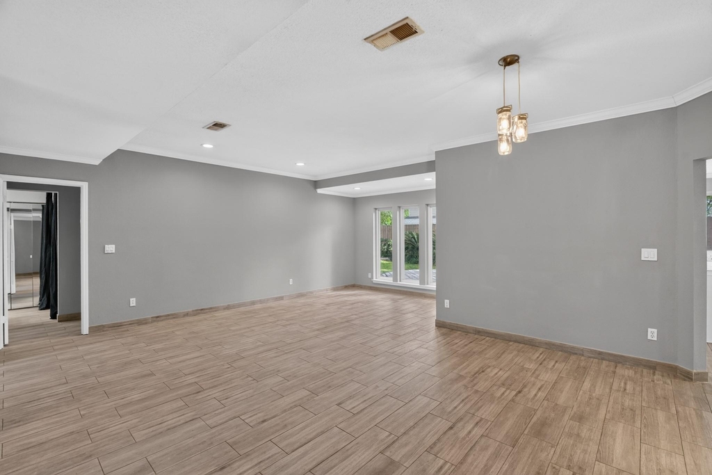 8318 Hot Springs Drive - Photo 7