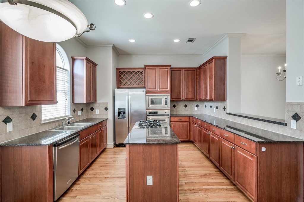 315 Sandman Street - Photo 31