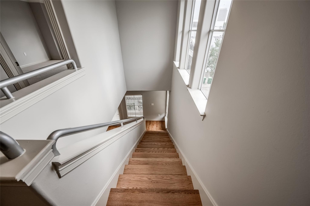 315 Sandman Street - Photo 21