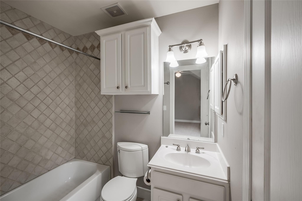 315 Sandman Street - Photo 20