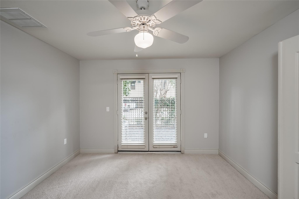 315 Sandman Street - Photo 42