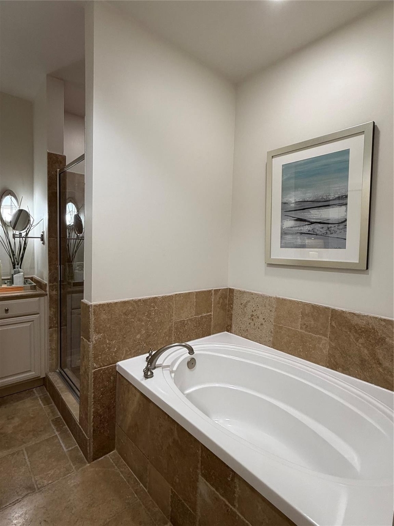 4899 Montrose Boulevard - Photo 9