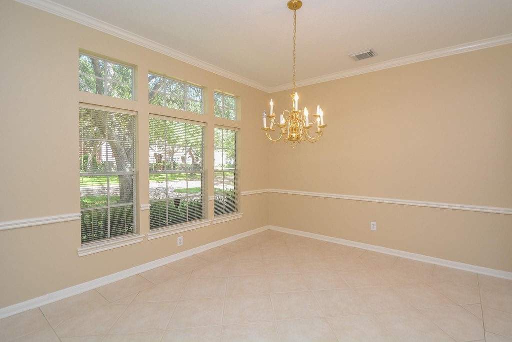 17415 Fountainview Circle - Photo 7