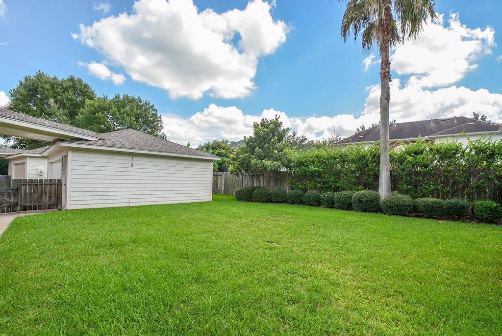 17415 Fountainview Circle - Photo 19
