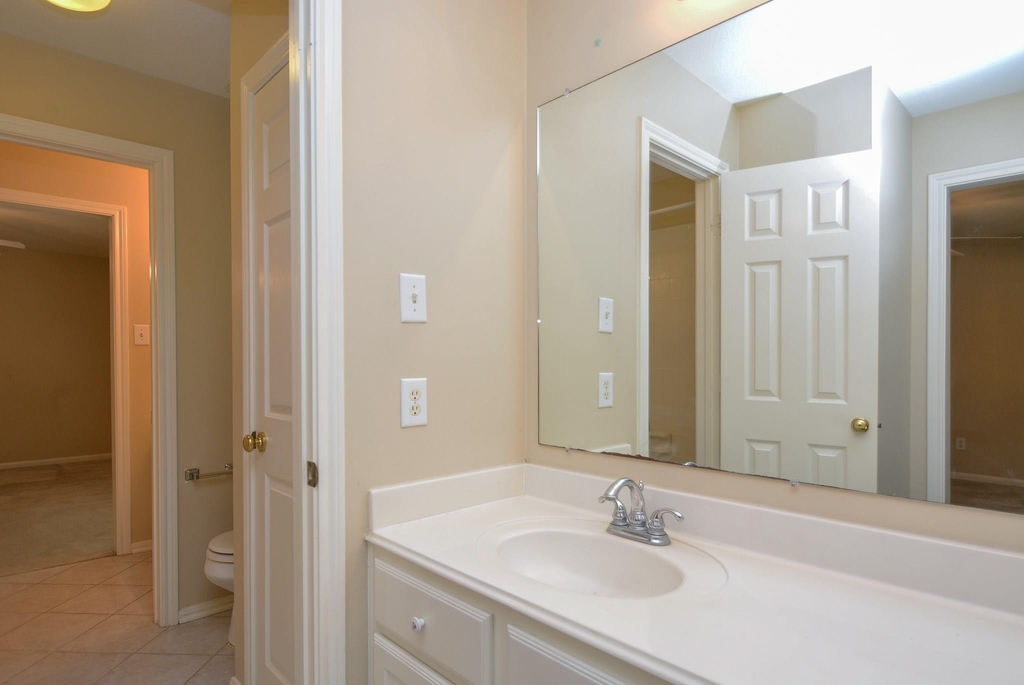 17415 Fountainview Circle - Photo 14
