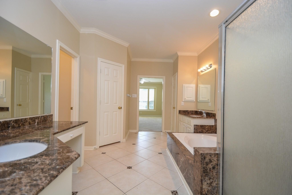 17415 Fountainview Circle - Photo 10