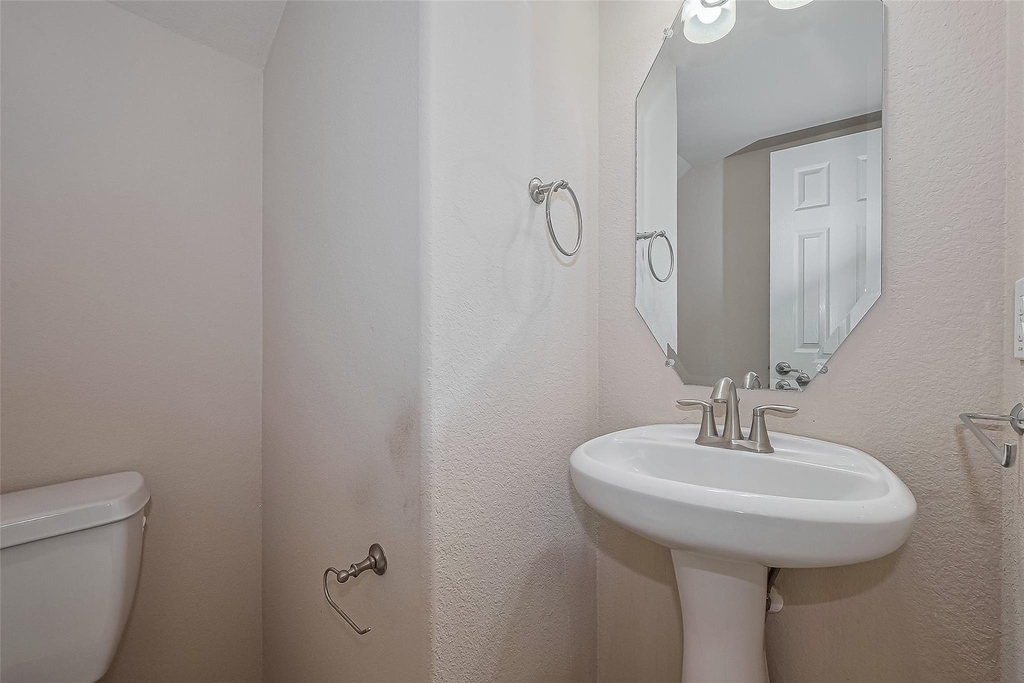 15 Wenoah Place - Photo 18