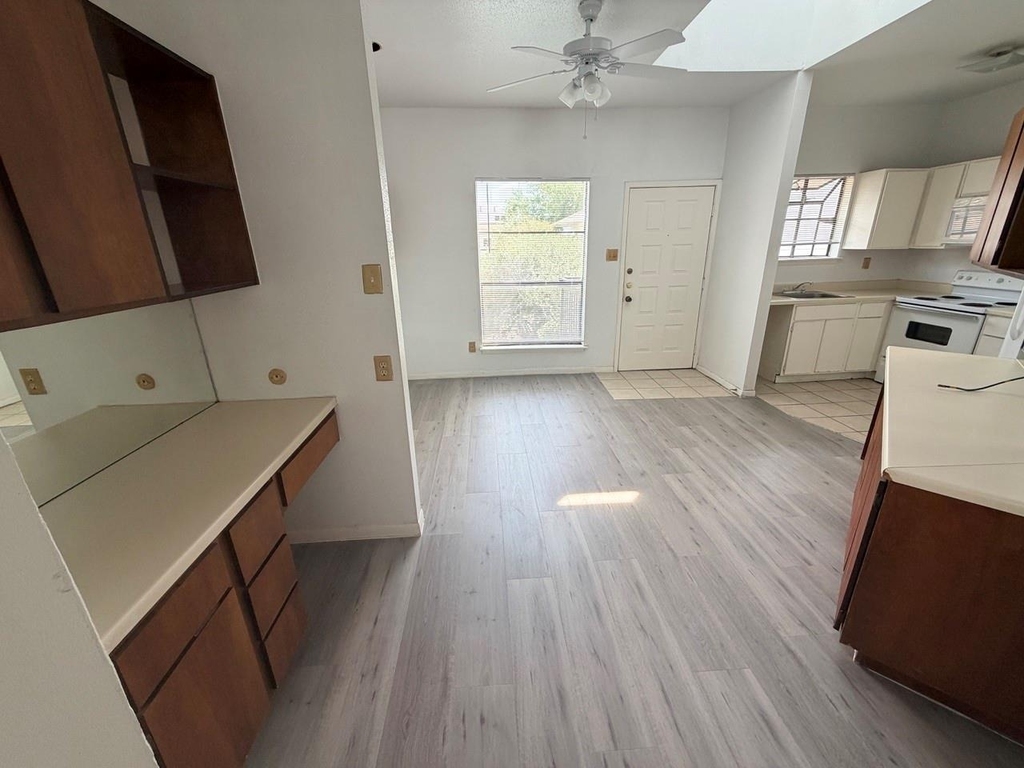 7901 Cambridge Street - Photo 2