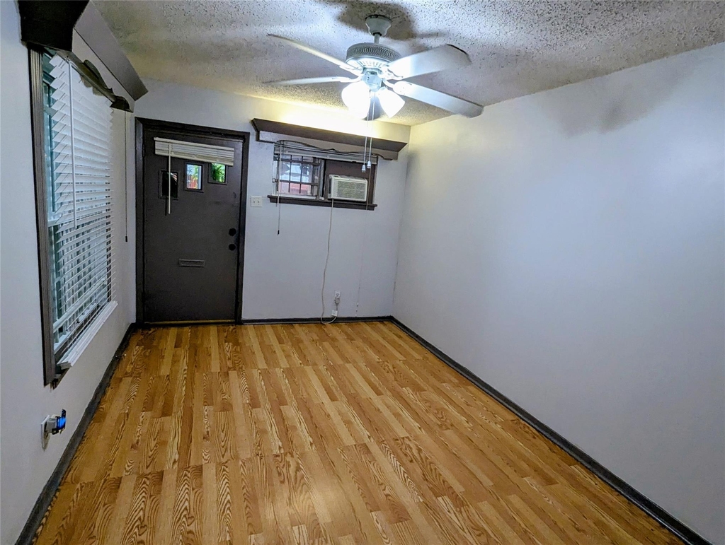 5903a Nancy Ann Street - Photo 2