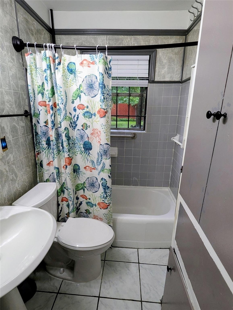 5903a Nancy Ann Street - Photo 5