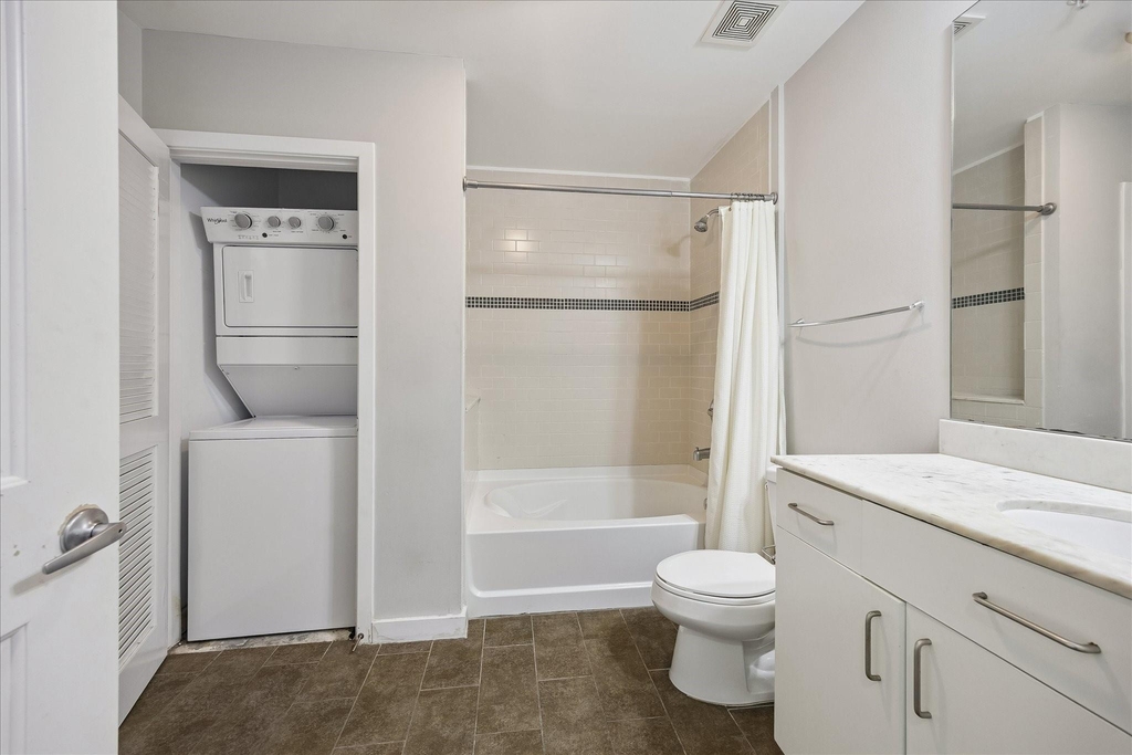 5925 Almeda Road - Photo 7