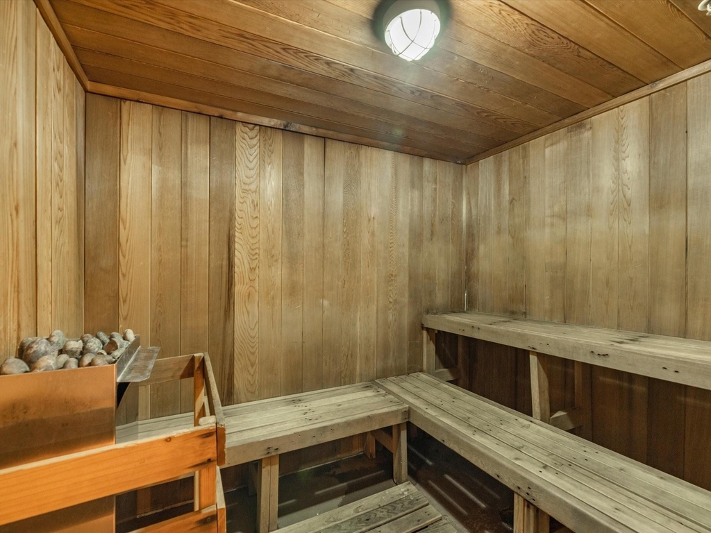 5925 Almeda Road - Photo 16