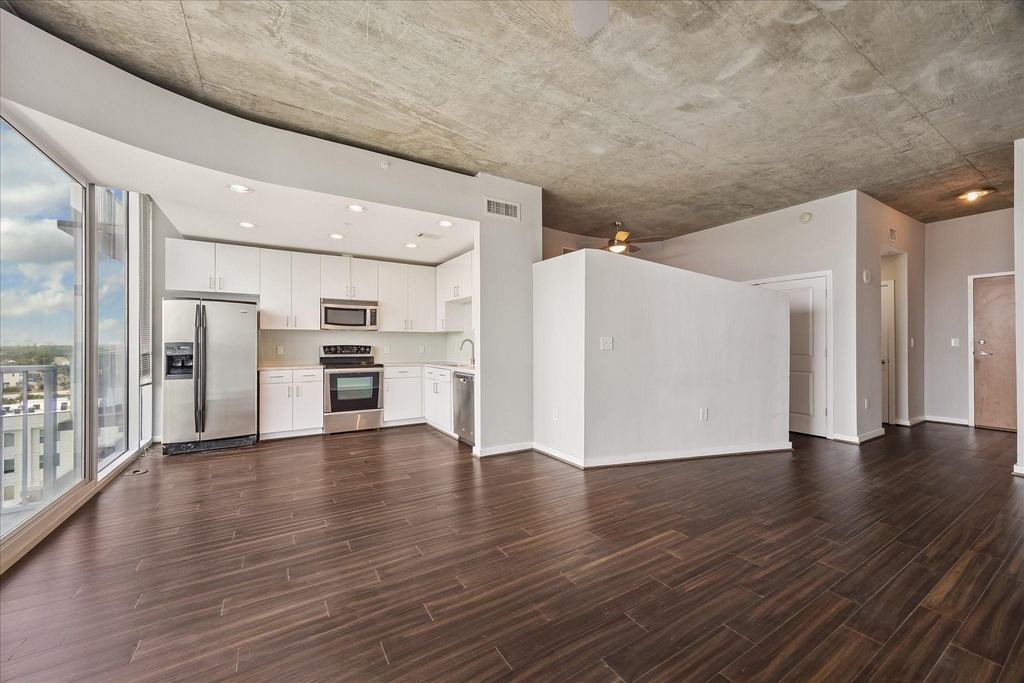 5925 Almeda Road - Photo 5