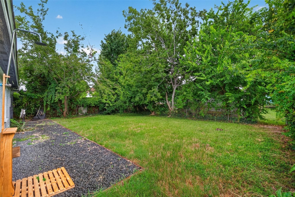 1119 Panama Street - Photo 24