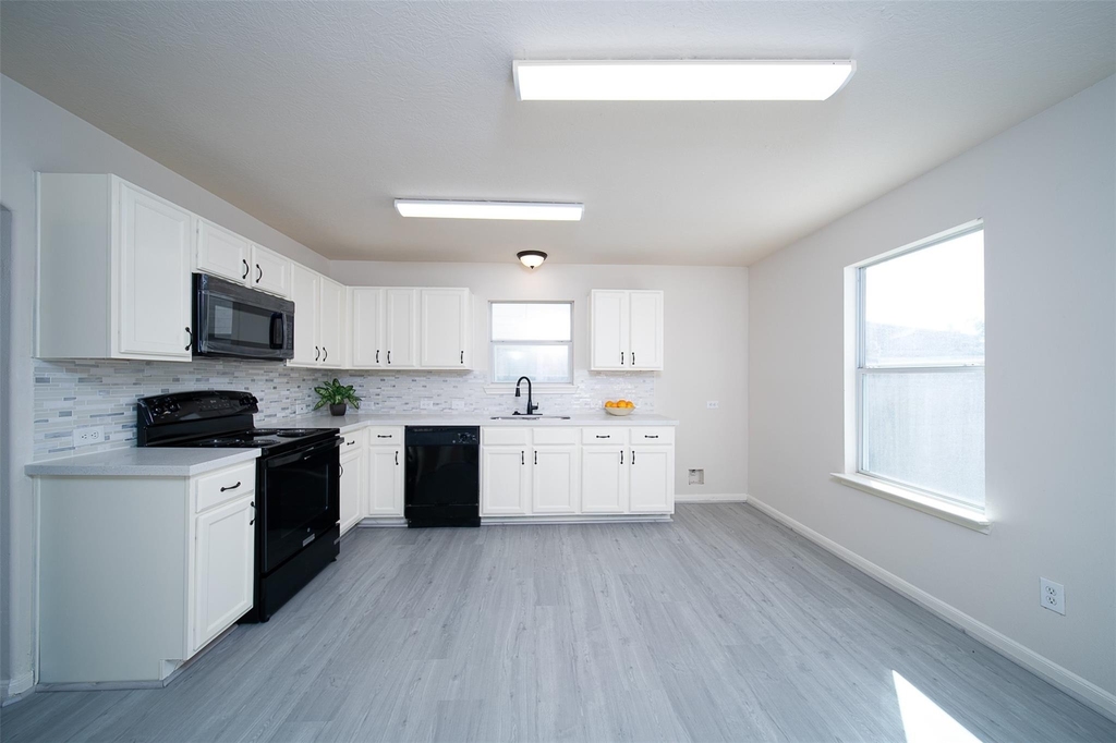12934 Kingston Point Lane - Photo 9