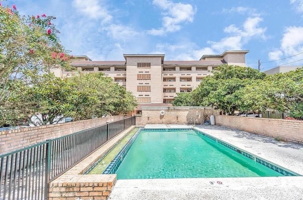 2210 Dorrington Street - Photo 13