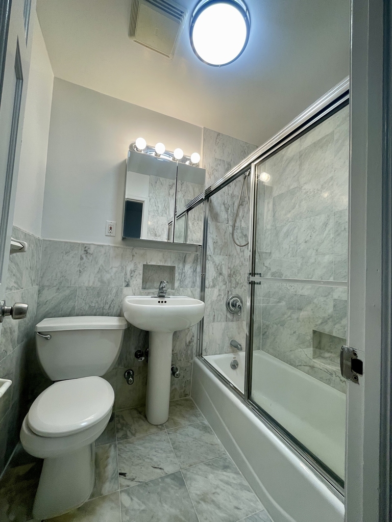 440 East 78th Street, 2D - Photo 11