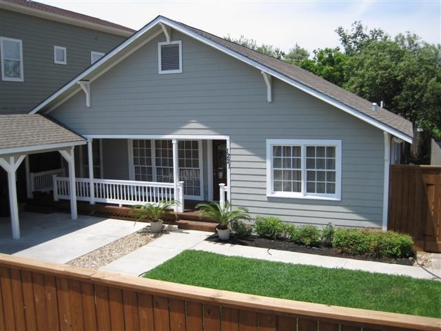 1221 Aurora Street - Photo 0