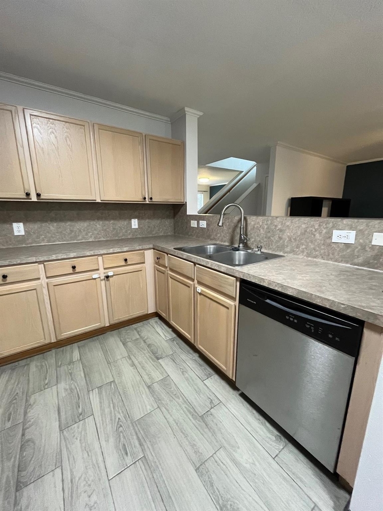 21119 Brae Point Court - Photo 3