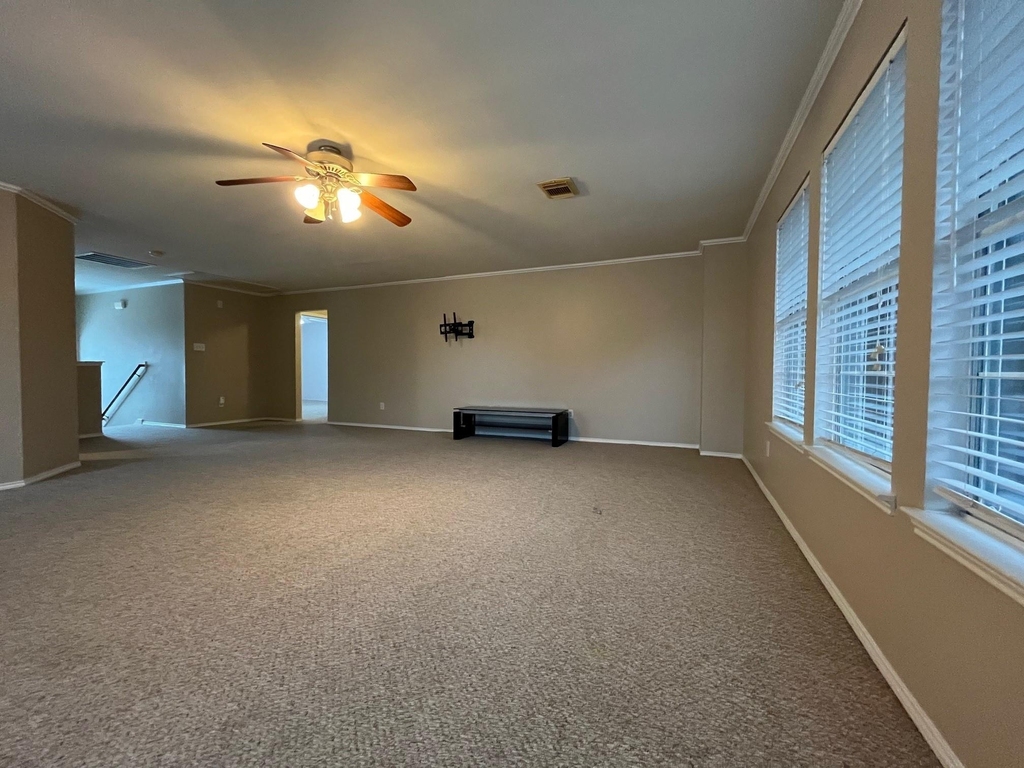 21119 Brae Point Court - Photo 7