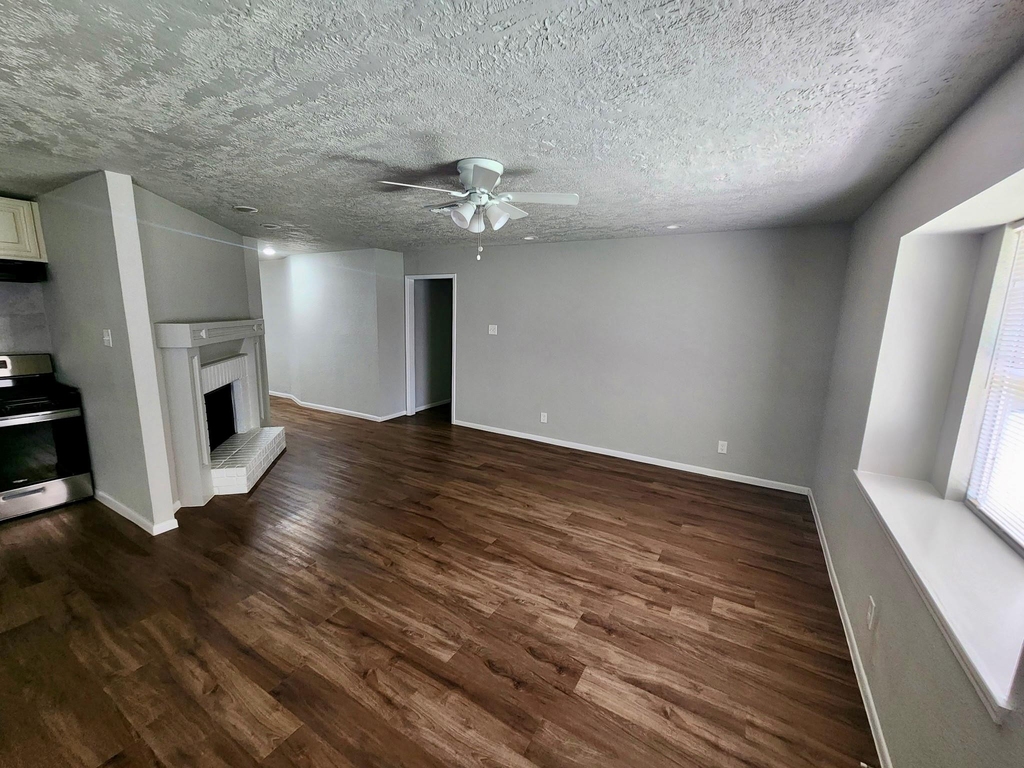 3860 Jasmine Drive - Photo 1